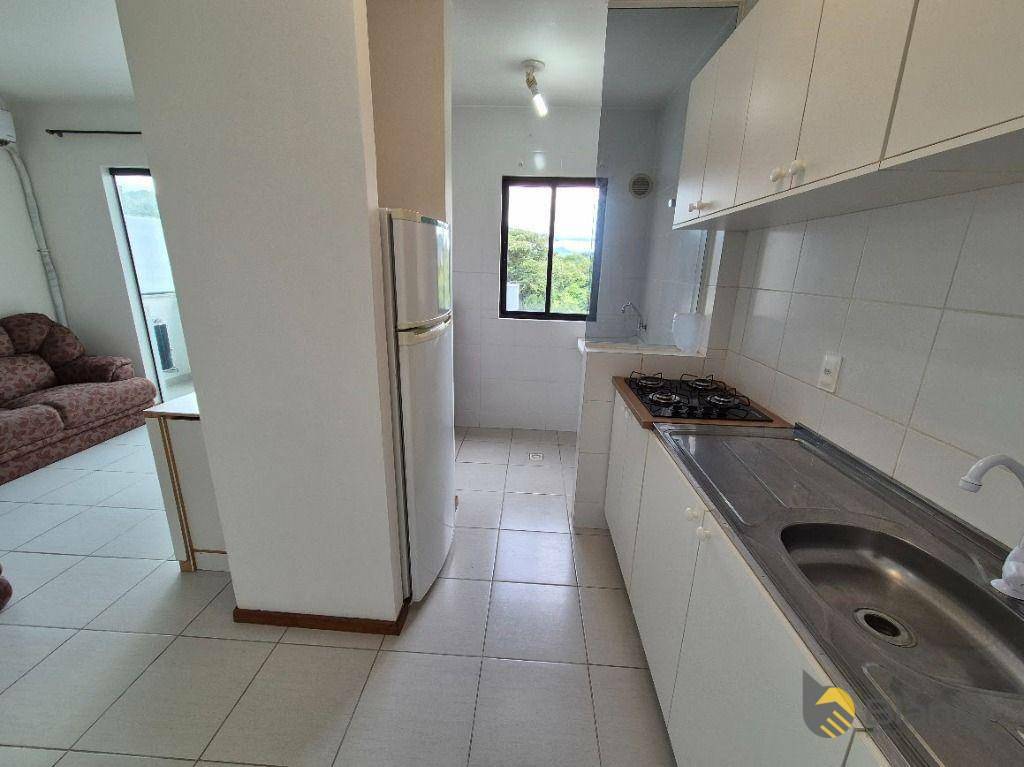 Apartamento para alugar com 2 quartos, 64m² - Foto 7