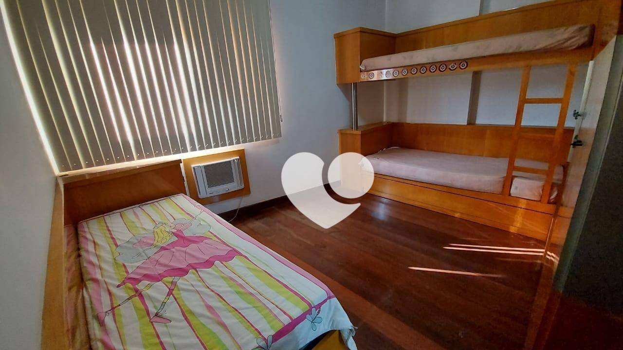 Apartamento à venda com 4 quartos, 230m² - Foto 13