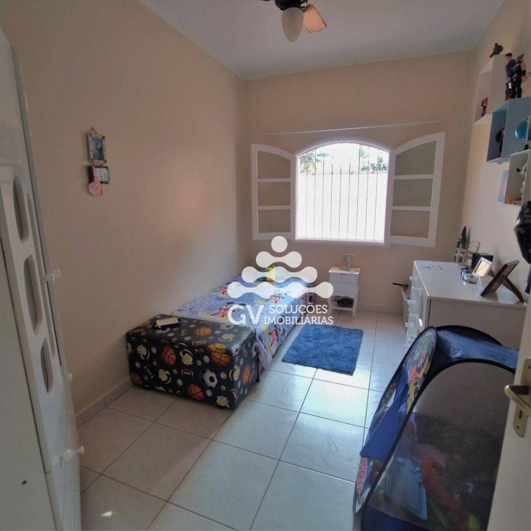 Casa à venda com 5 quartos, 200m² - Foto 18