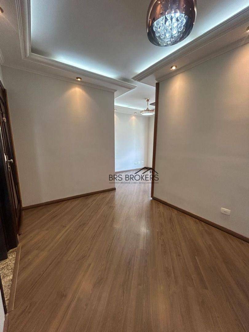 Apartamento para alugar com 2 quartos, 64m² - Foto 5