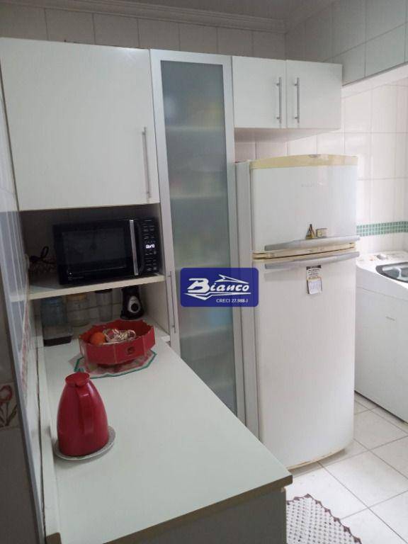 Apartamento à venda com 3 quartos, 66m² - Foto 3