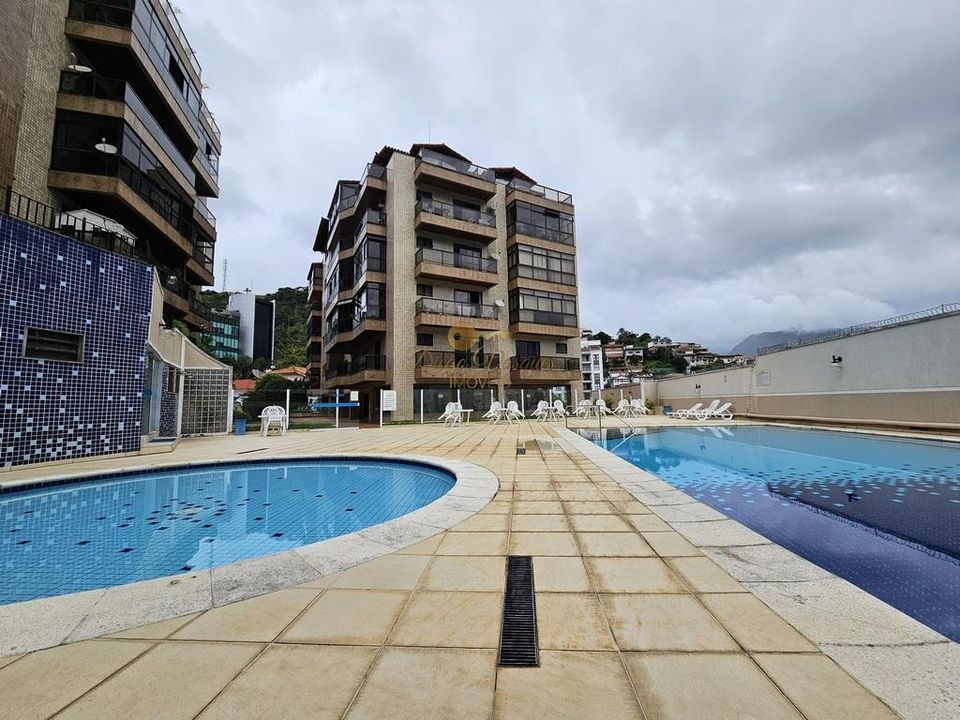 Apartamento à venda com 3 quartos, 145m² - Foto 1