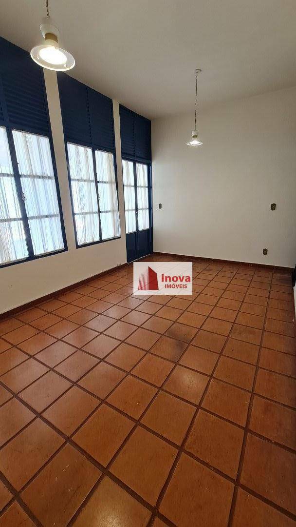 Casa à venda com 4 quartos, 344m² - Foto 12