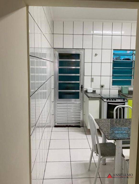 Sobrado à venda com 2 quartos, 129m² - Foto 5