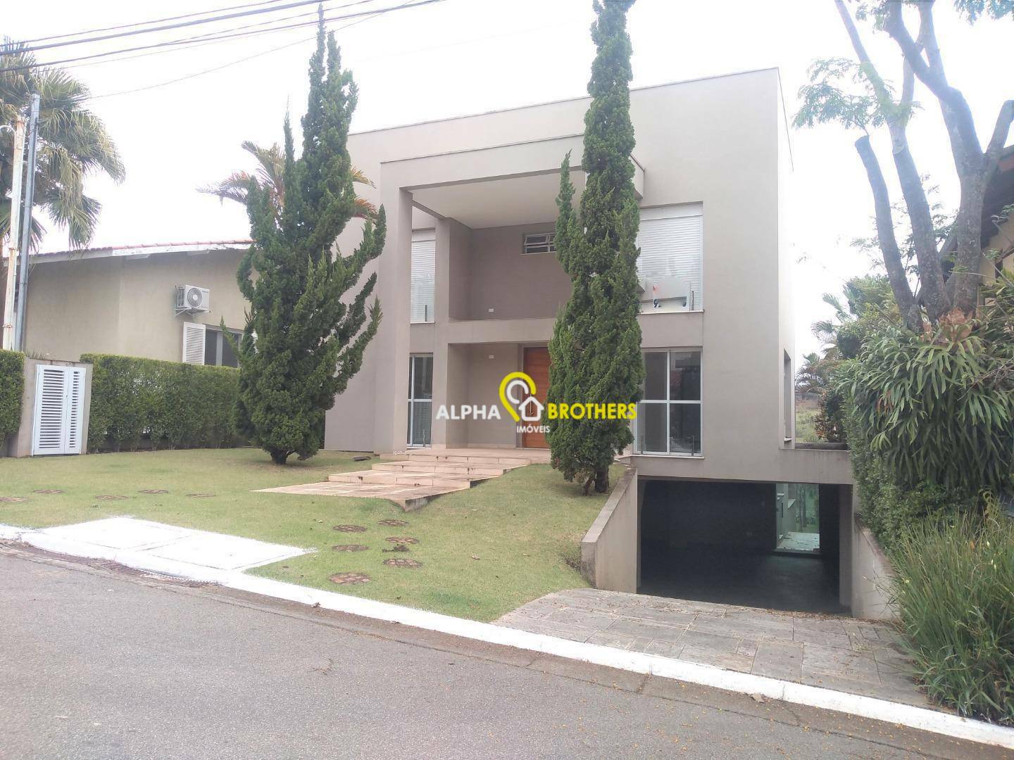 Casa de Condomínio à venda e aluguel com 4 quartos, 488m² - Foto 1