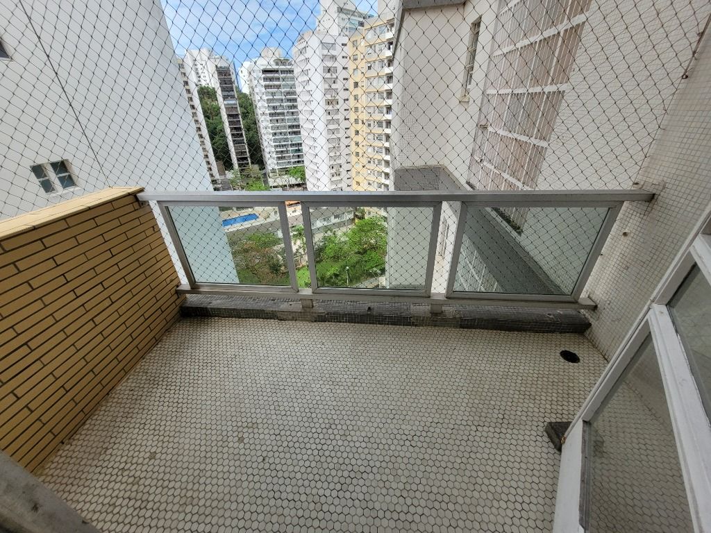 Apartamento à venda com 3 quartos, 94m² - Foto 4