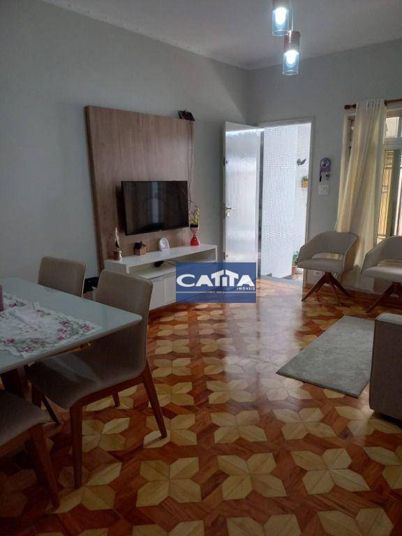 Casa à venda com 2 quartos, 100m² - Foto 1