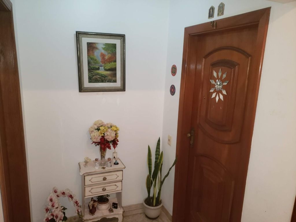 Apartamento à venda com 3 quartos, 106m² - Foto 8