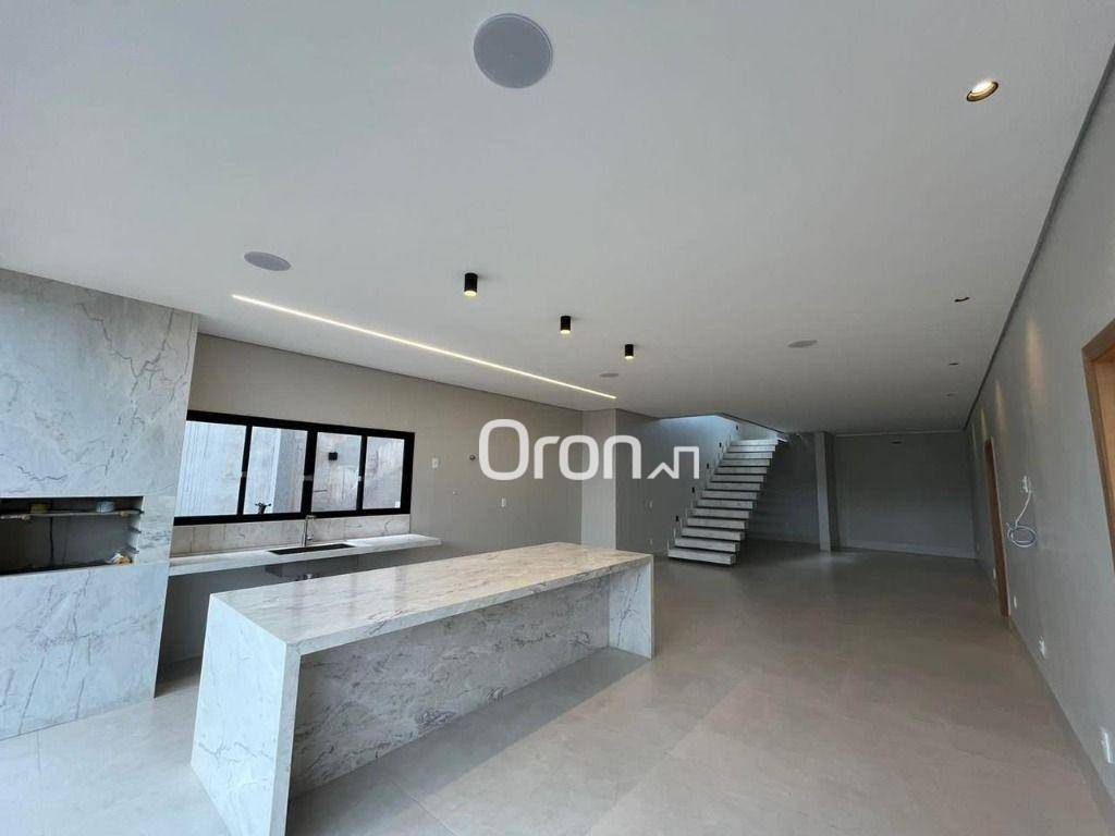 Sobrado à venda com 4 quartos, 297m² - Foto 3