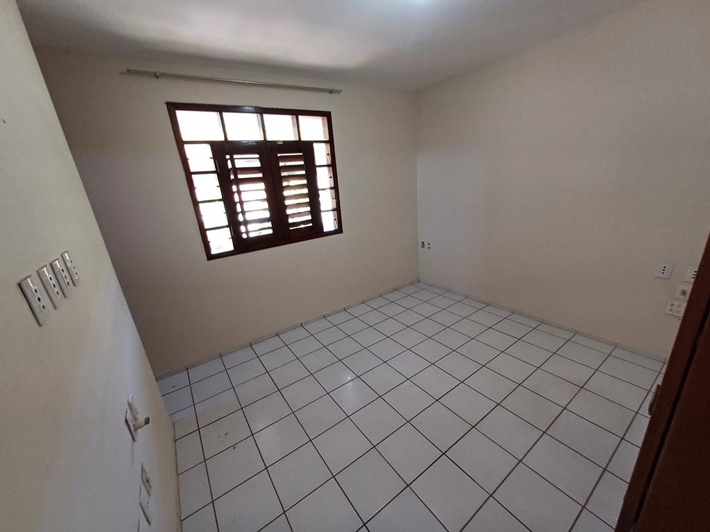 Casa para alugar com 3 quartos, 800m² - Foto 29