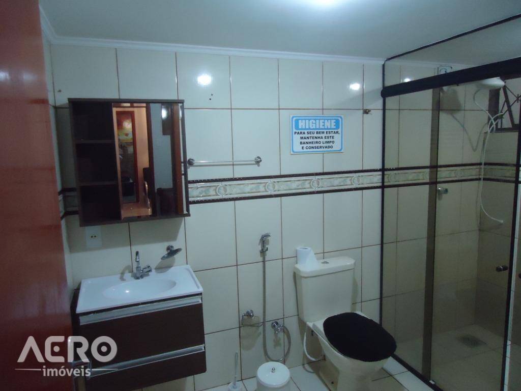 Casa à venda com 3 quartos, 200m² - Foto 26