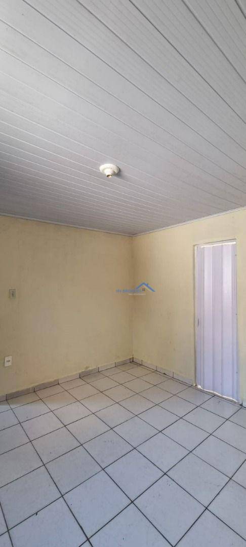 Casa à venda com 5 quartos, 200m² - Foto 32