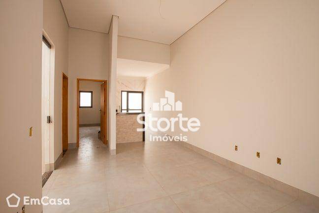 Casa à venda com 3 quartos, 80m² - Foto 4