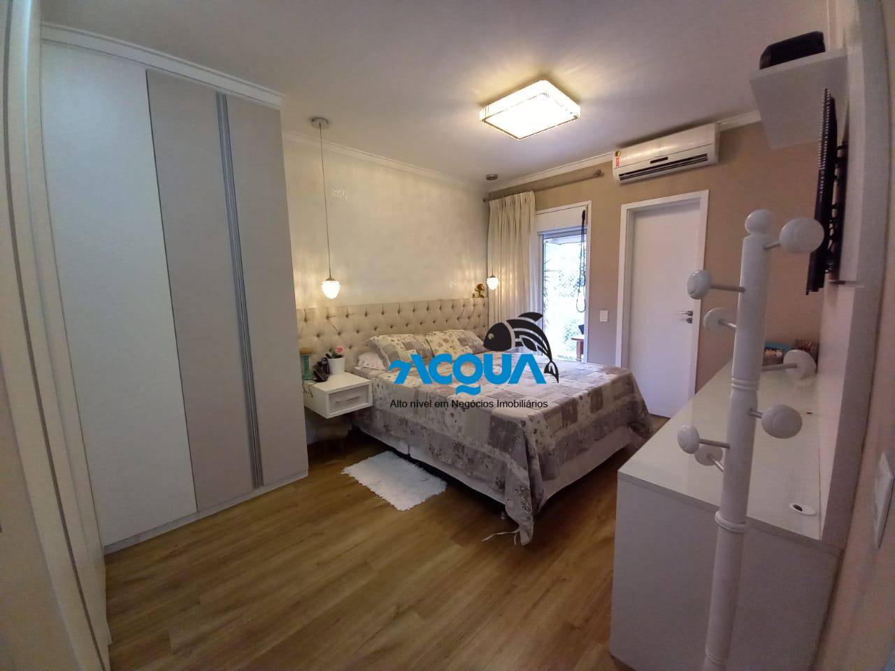 Apartamento à venda com 3 quartos, 158m² - Foto 4