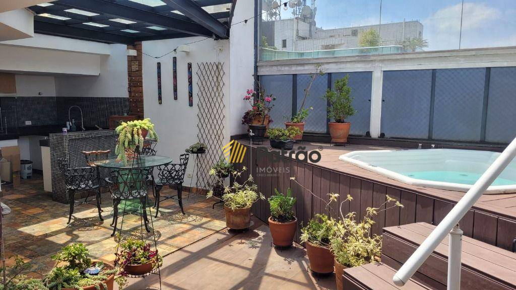 Cobertura, 3 quartos, 196 m² - Foto 2