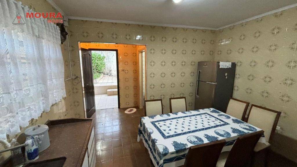 Sobrado à venda com 2 quartos, 145m² - Foto 4