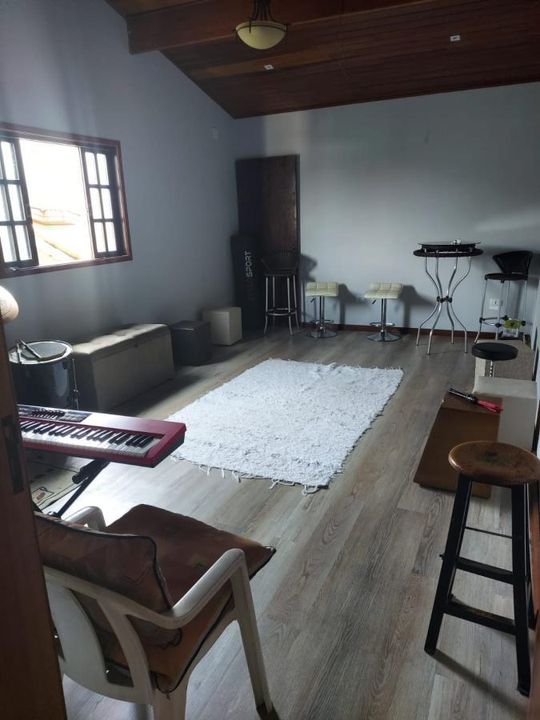 Casa à venda com 3 quartos, 200m² - Foto 32