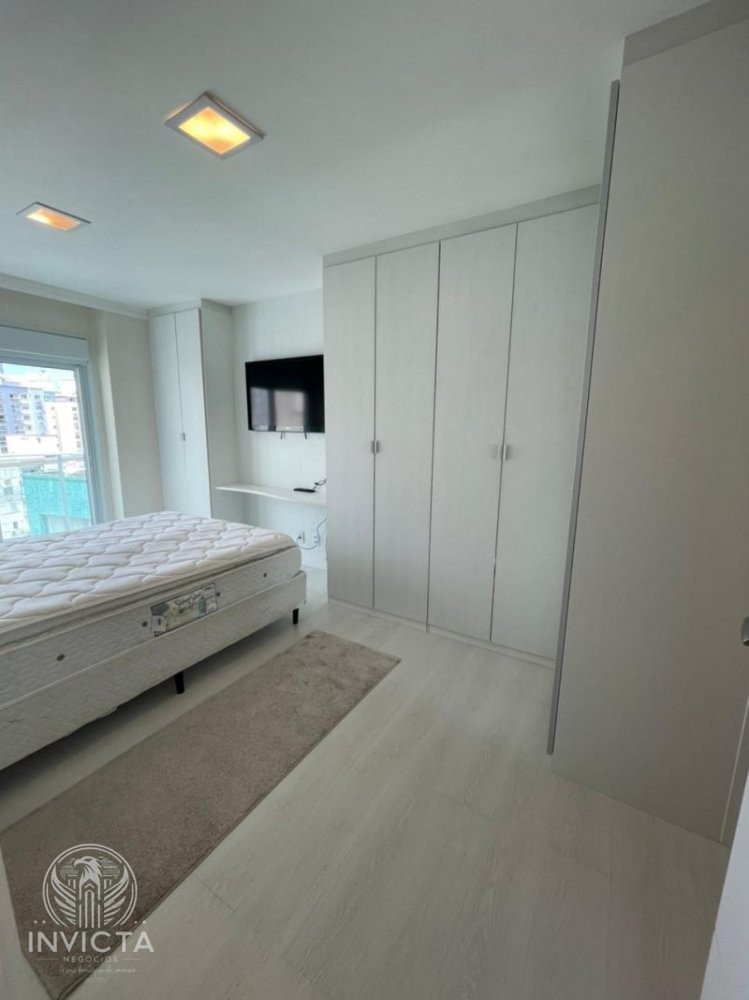 Apartamento à venda com 3 quartos, 128m² - Foto 12