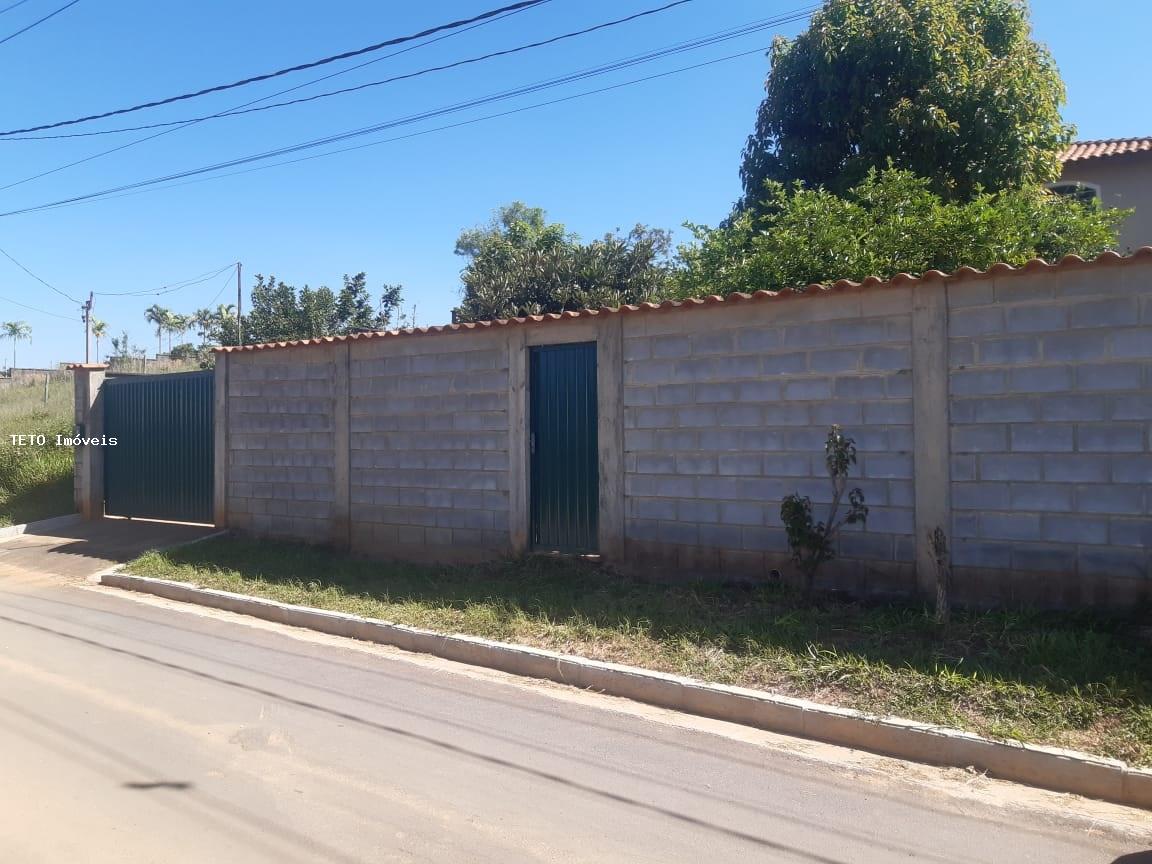 Sítio à venda com 2 quartos, 1000m² - Foto 1