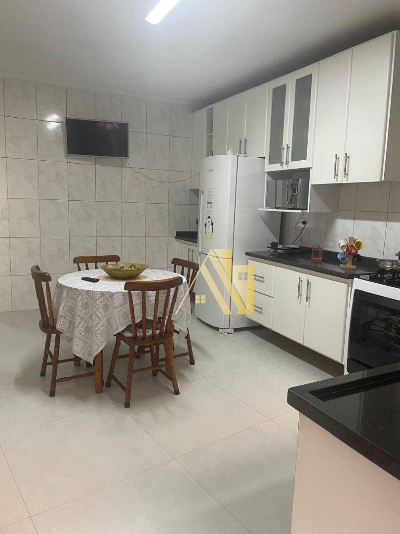 Sobrado à venda com 3 quartos, 226m² - Foto 14