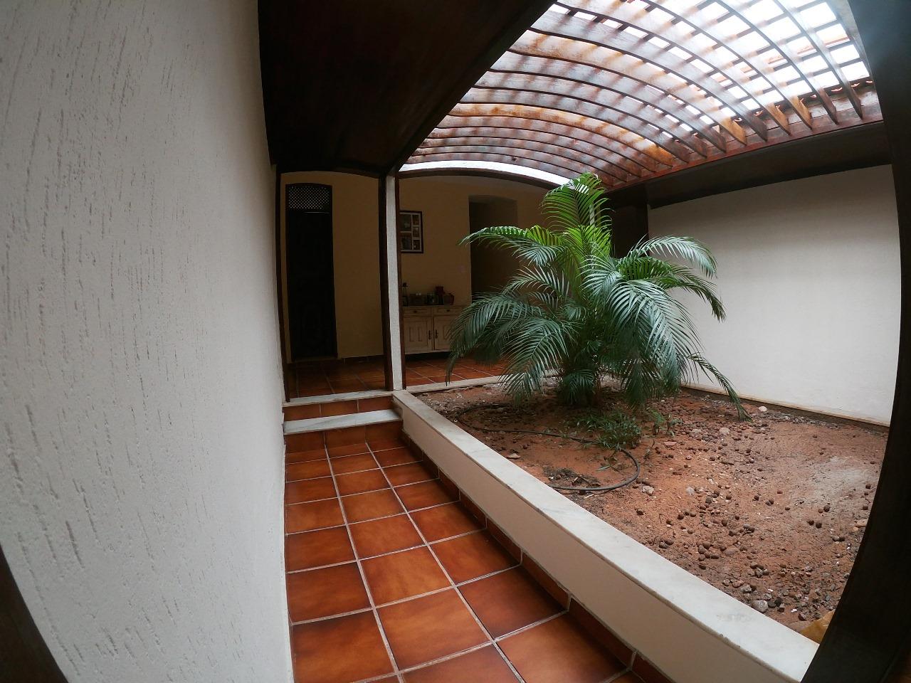 Casa à venda com 3 quartos, 900m² - Foto 8