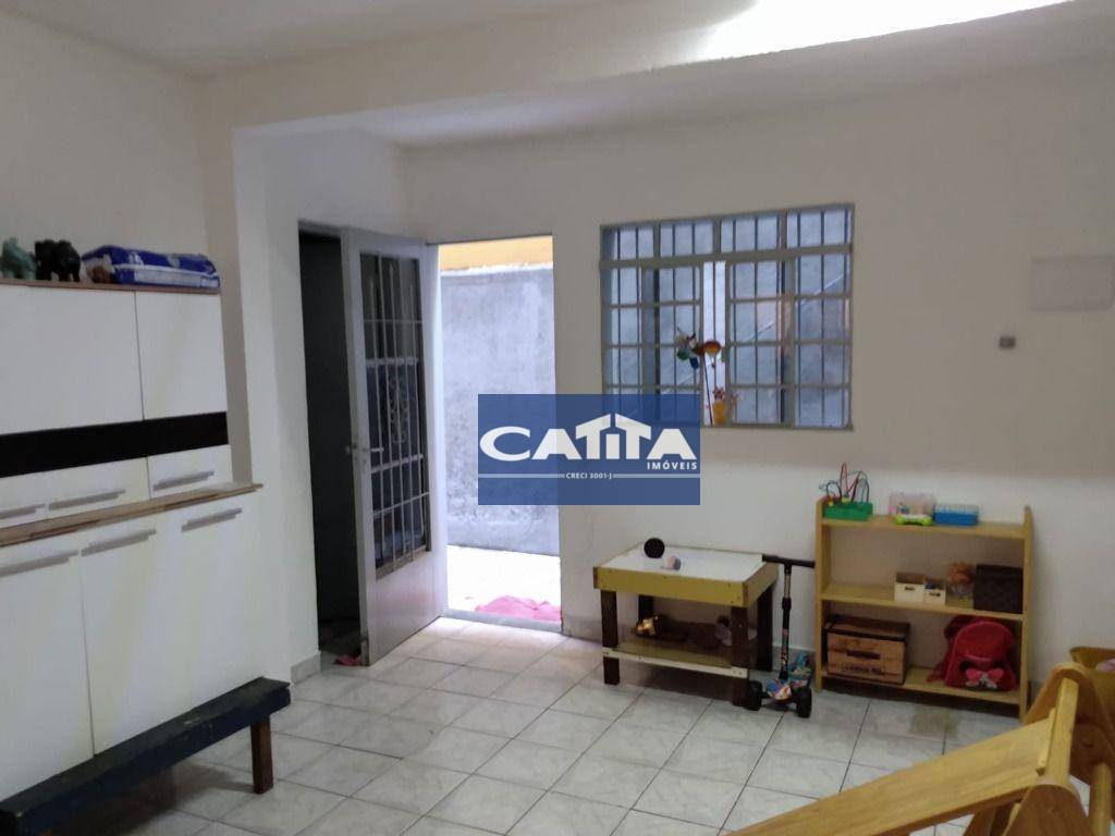 Casa à venda com 6 quartos, 220m² - Foto 3