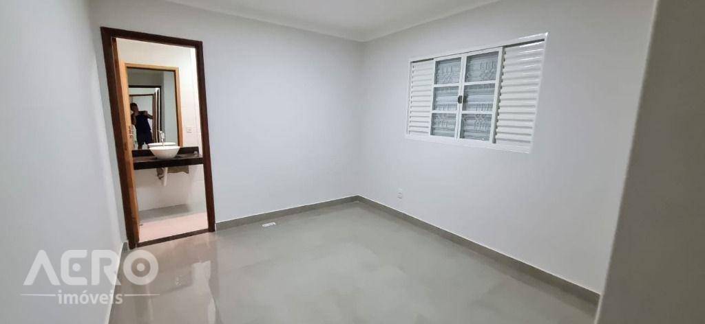 Casa à venda com 3 quartos, 140m² - Foto 13