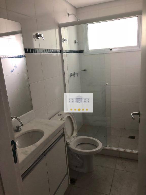 Apartamento à venda com 2 quartos, 75m² - Foto 4