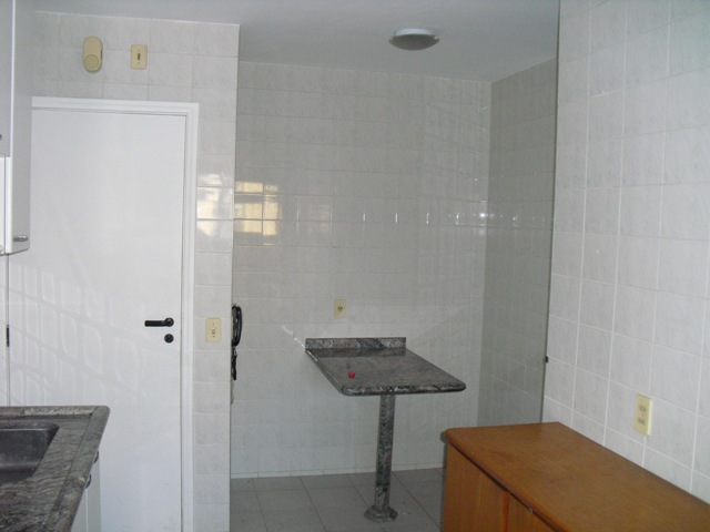 Apartamento à venda com 3 quartos, 90m² - Foto 3