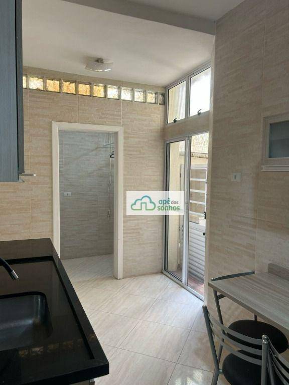 Apartamento para alugar com 2 quartos, 65m² - Foto 24