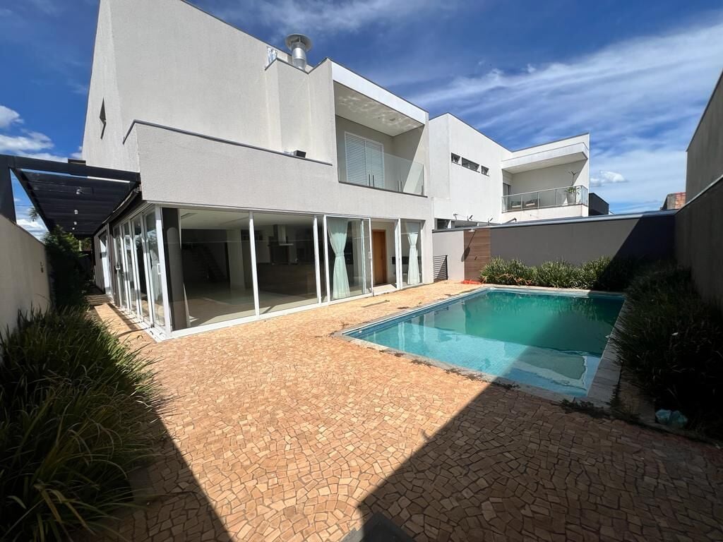 Casa à venda com 3 quartos, 262m² - Foto 8