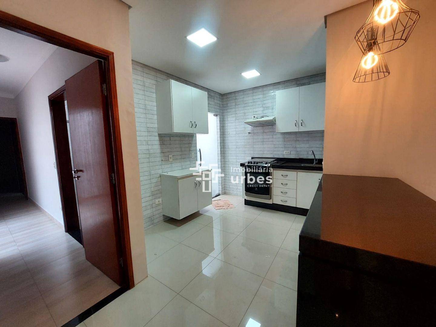 Casa para alugar com 3 quartos, 114m² - Foto 4