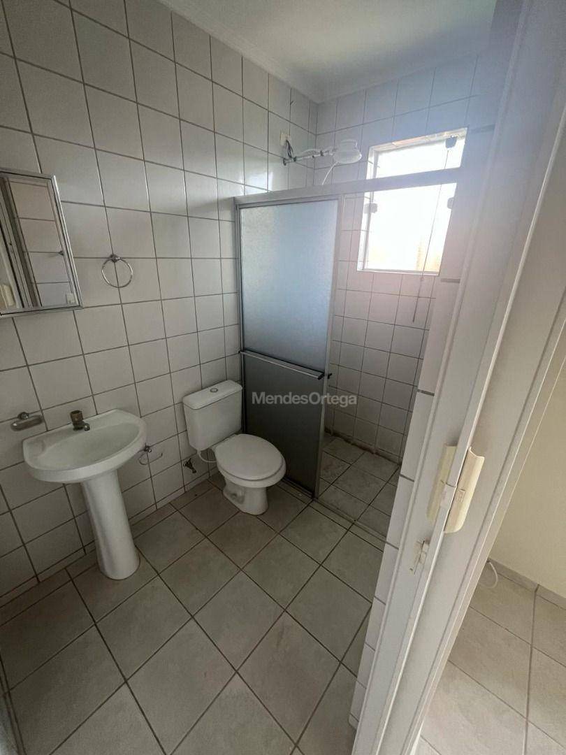 Casa para alugar com 2 quartos, 95m² - Foto 11