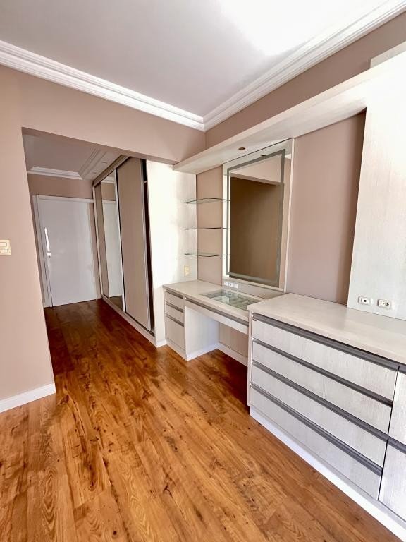 Apartamento à venda com 3 quartos, 204m² - Foto 12