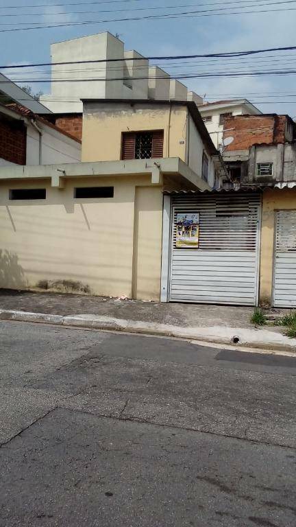 Casa à venda com 2 quartos, 250m² - Foto 2