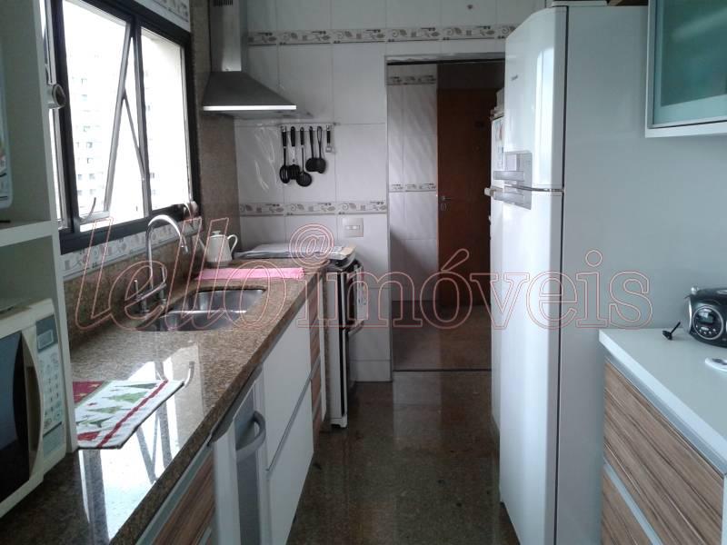 Apartamento à venda com 3 quartos, 206m² - Foto 18