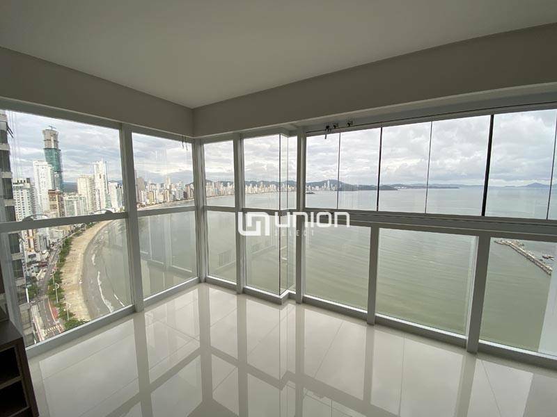 Apartamento à venda com 4 quartos, 237m² - Foto 3