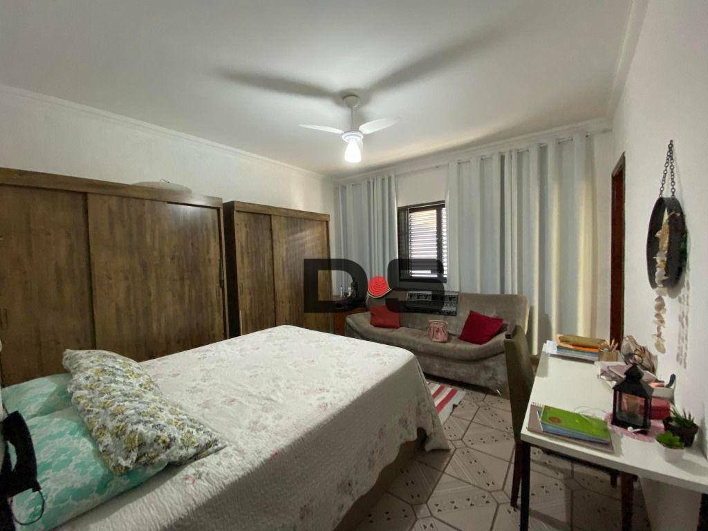 Casa à venda com 3 quartos, 160m² - Foto 8
