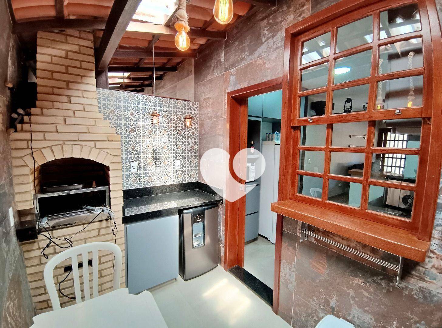 Casa de Condomínio à venda com 2 quartos, 100m² - Foto 1