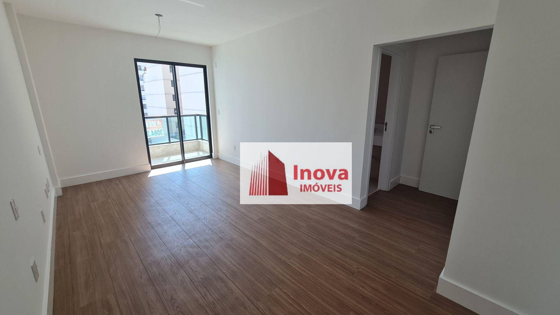 Apartamento à venda com 4 quartos, 250m² - Foto 17