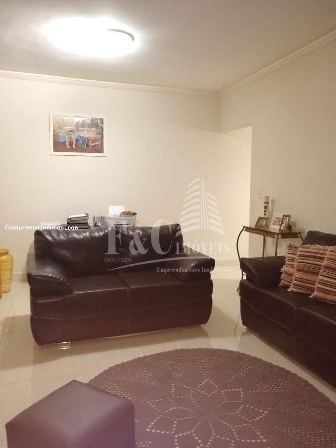 Sobrado à venda com 3 quartos, 180m² - Foto 13