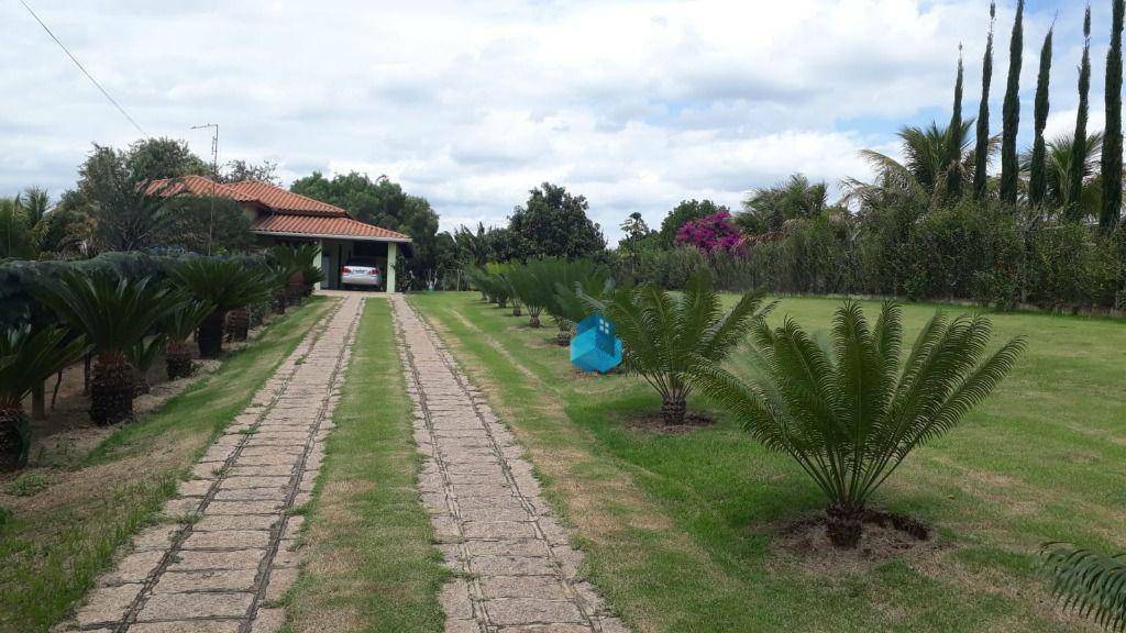 Chácara à venda com 3 quartos, 185m² - Foto 2