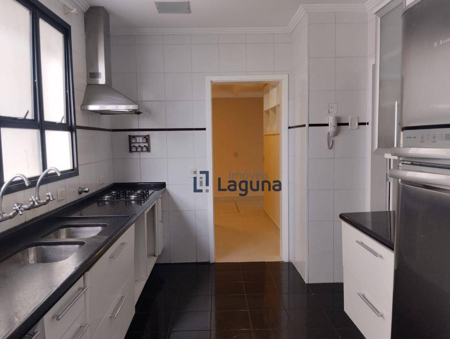 Apartamento à venda com 3 quartos, 160m² - Foto 13