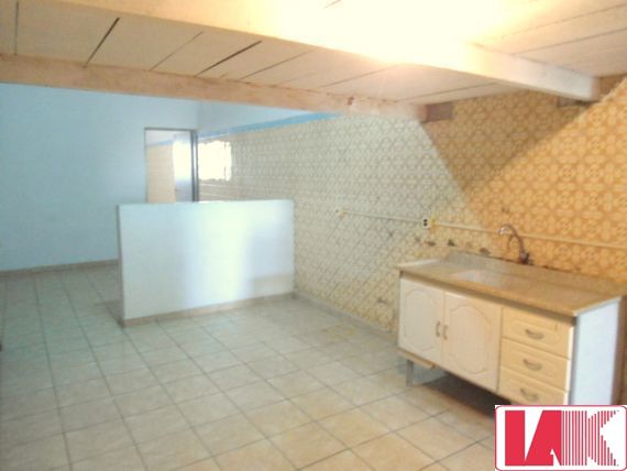 Casa para alugar com 1 quarto, 30m² - Foto 2