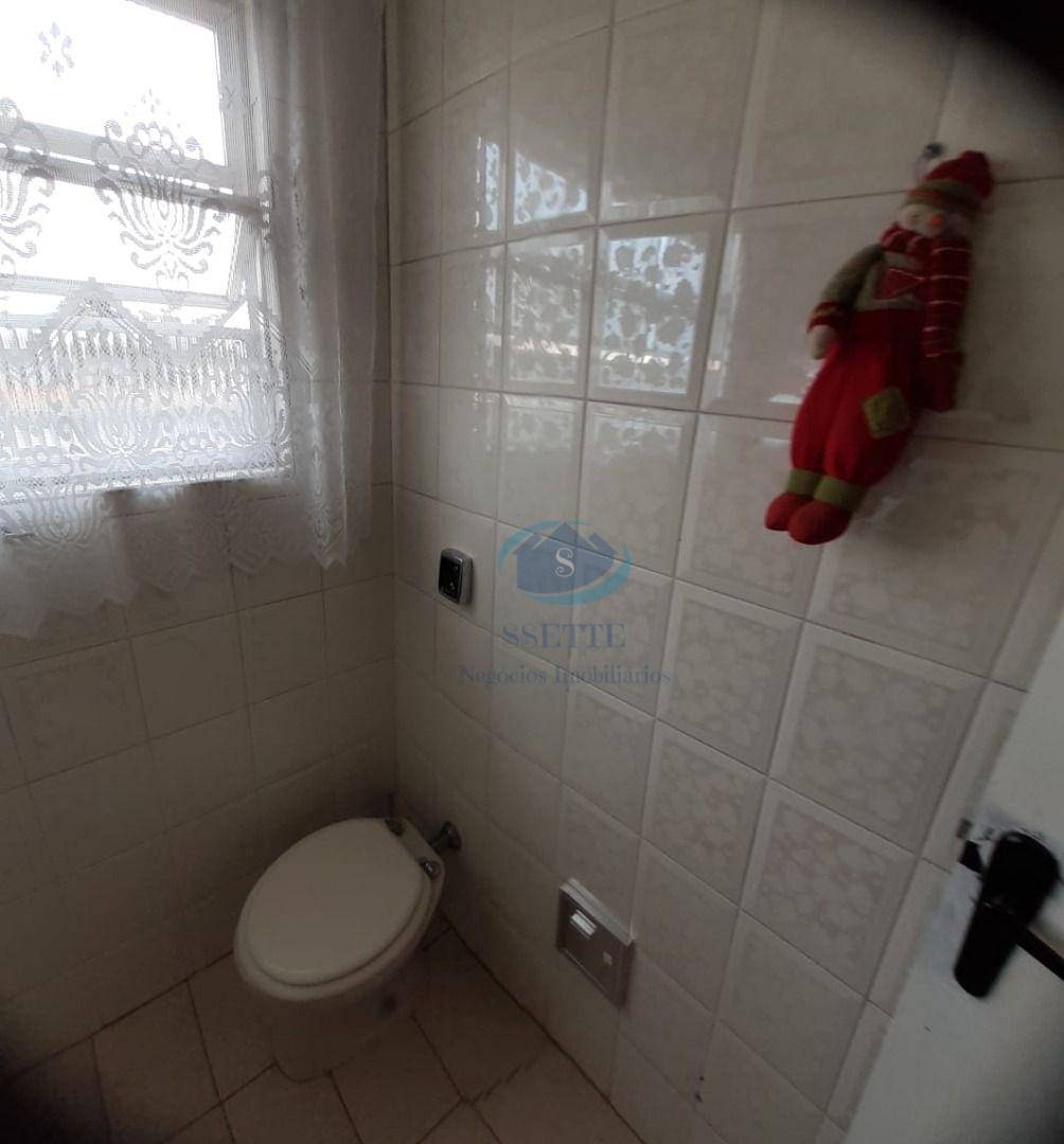 Sobrado à venda com 4 quartos, 200m² - Foto 24