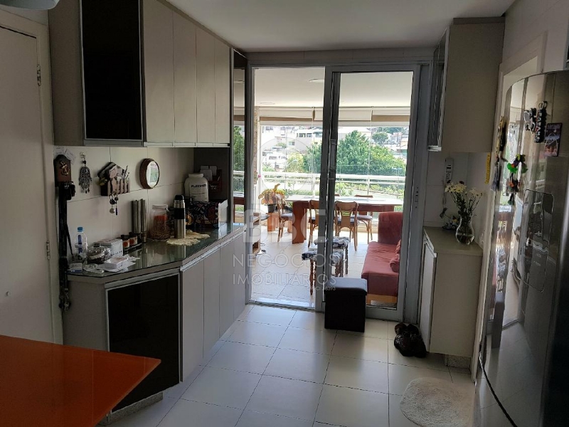 Apartamento à venda com 3 quartos, 186m² - Foto 15