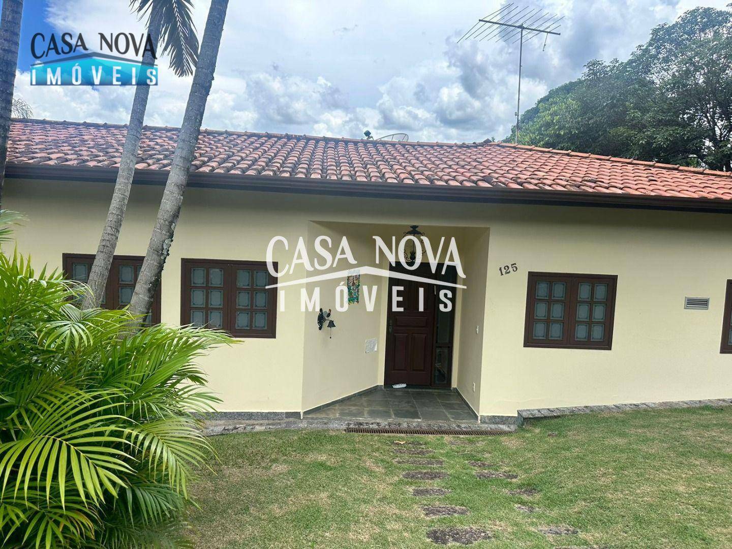 Casa de Condomínio para alugar com 4 quartos, 400m² - Foto 11