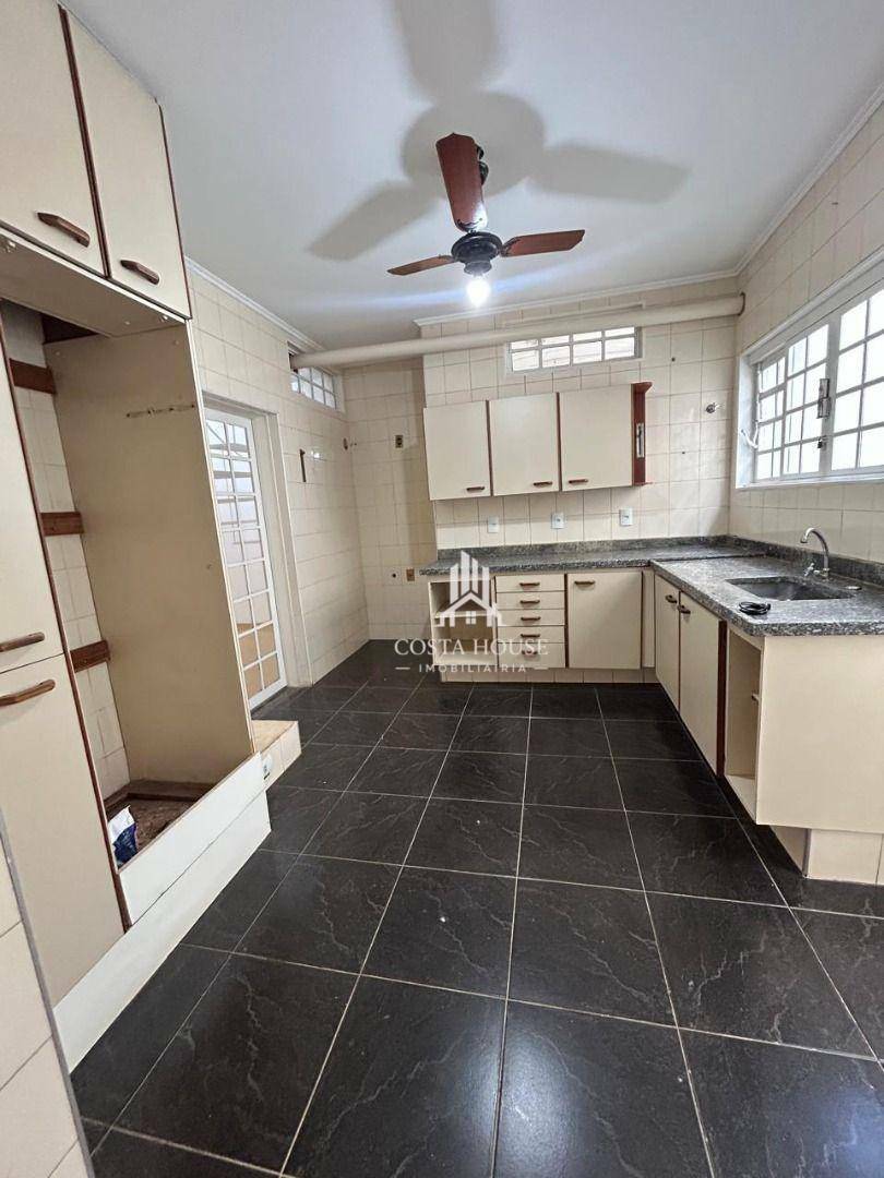 Casa para alugar, 250m² - Foto 10