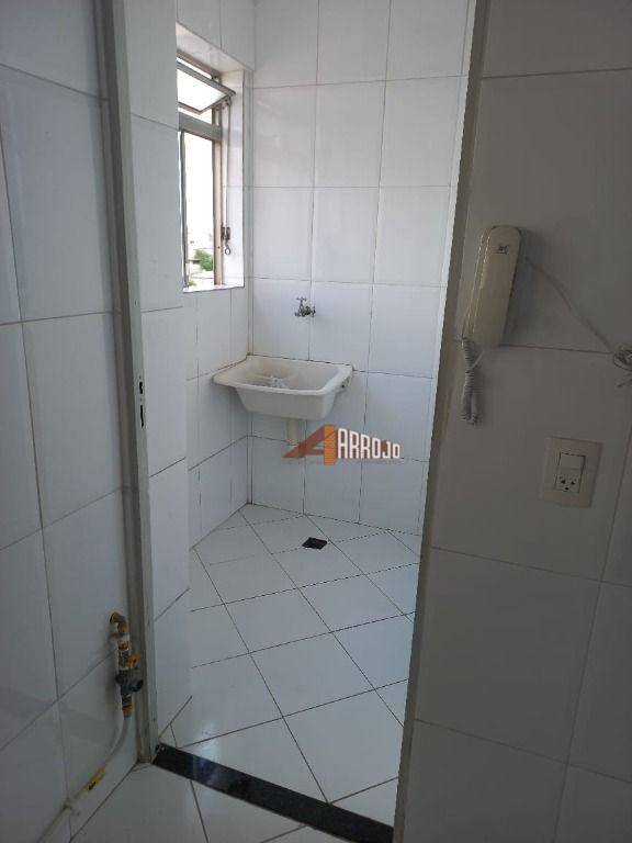 Apartamento à venda com 2 quartos, 56m² - Foto 11