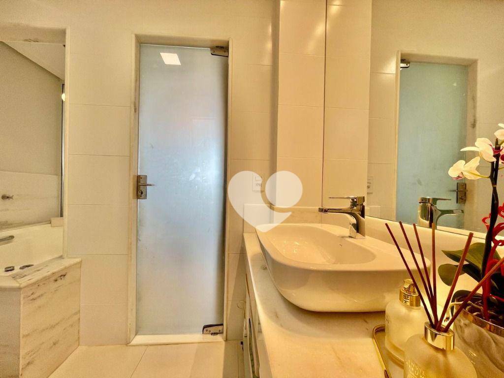 Cobertura para alugar com 3 quartos, 220m² - Foto 12